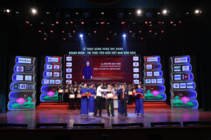 Đại diện VNG nhận danh hiệu doanh nhân – Trí thức tiêu biểu Việt Nam
